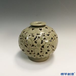GE019 金代耀州窯褐青瓷鏤空刻纏枝花卉紋賞瓶