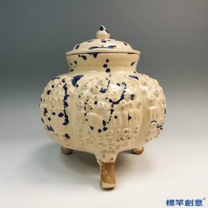 FB132 唐代鞏義窯米白釉藍彩點塑三足蓋罐