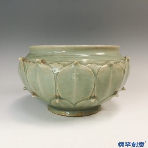 FC049 五代耀州窯淡青瓷貼塑蓮瓣紋香爐