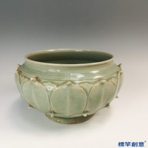 FC049 五代耀州窯淡青瓷貼塑蓮瓣紋香爐