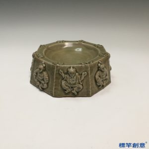 GB130 北宋耀州窯褐青瓷貼塑力士八方供香器