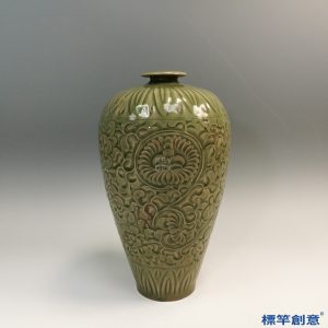 GB132 北宋耀州窯褐青瓷刻牡丹紋梅瓶