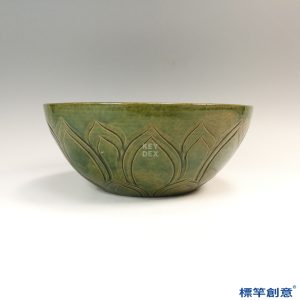 GD024 遼代赤峰窯綠釉刻蓮瓣鳳紋碗