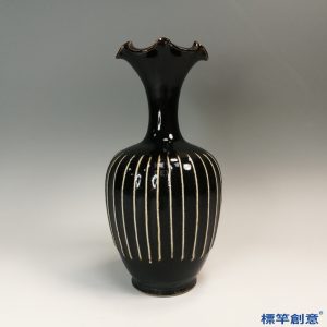 GE022 金代介休窯黑釉剔白線紋花口瓶