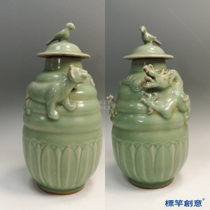 GC202 南宋龍泉窯粉青釉貼塑龍虎紋穀倉罐一對
