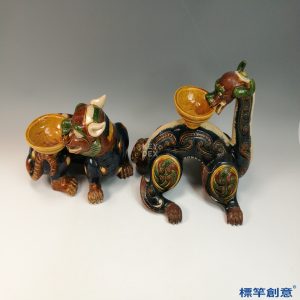 FB147 唐代三彩陶塑青龍白虎燈座一對