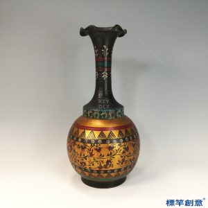 FB154 唐代黑陶金彩繪纏枝花卉紋細頸花口瓶