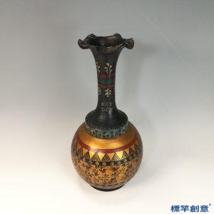 FB154 唐代黑陶金彩繪纏枝花卉紋細頸花口瓶