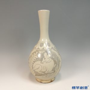 GB186 北宋磁州窯米白釉珍珠地刻羊紋長頸瓶