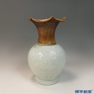 GC226 南宋湖田窯青白瓷柿紅花口刻纏枝花卉紋賞瓶