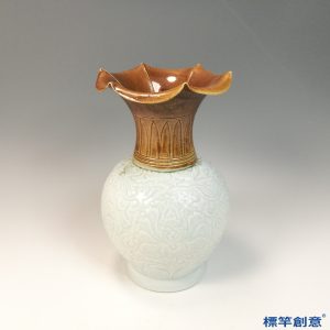 GC226 南宋湖田窯青白瓷柿紅花口刻纏枝花卉紋賞瓶