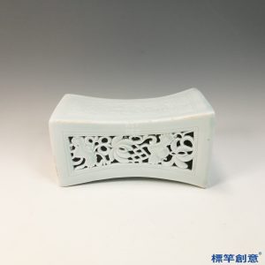 GC227 南宋湖田窯青白瓷鏤空刻纏枝花卉紋瓷枕