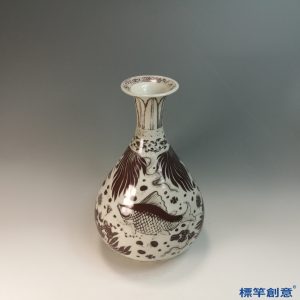 HB075 明代洪武景德鎮官窯釉裡紅繪魚藻紋玉壺春瓶