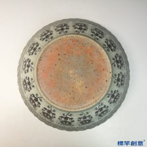 HB081 明代洪武景德鎮官窯釉裡紅繪菊花紋葵口大盤