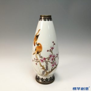 IA070 清代乾隆景德鎮官窯琺瑯彩繪花鳥紋橄欖瓶