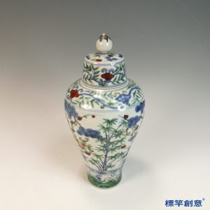 HB102 明代晚期景德鎮窯鬥彩成化款歲寒三友紋蓋梅瓶