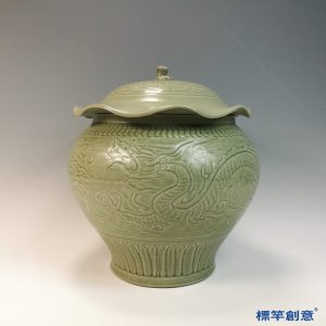 FC082 五代越窯青瓷剔刻龍紋荷葉蓋罐