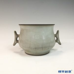 GC236 南宋官窯月白釉紫口鐵足簋式香爐