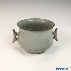 GC236 南宋官窯月白釉紫口鐵足簋式香爐