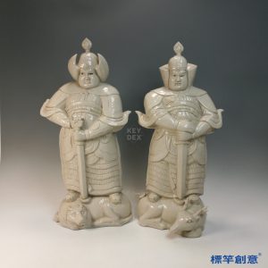 GD025 遼代定窯白釉貼塑武士俑一對