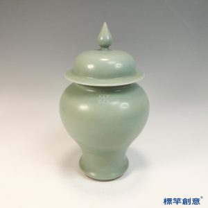 GC241 南宋晚期龍泉窯粉青釉將軍罐